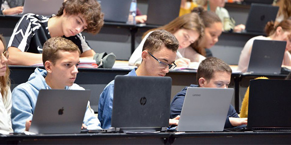Cholet Agglomration soutient les jeunes Choletais dans leurs tudes